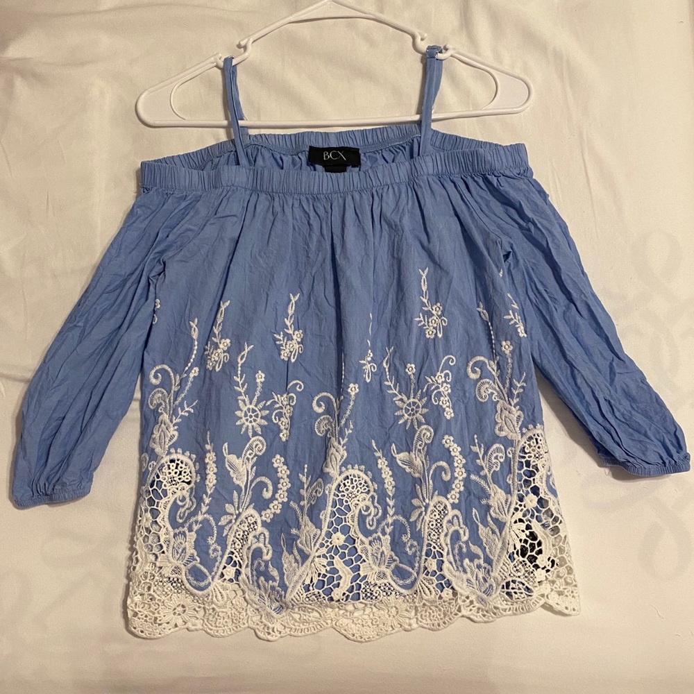 BCX Blue Cold Shoulder Top with White Lace S